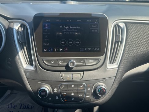 Used 2024 Chevrolet Malibu LT image 4