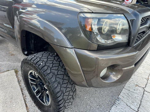 Used 2011 Toyota Tacoma PreRunner image 7
