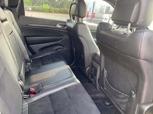 Used 2018 Jeep Grand Cherokee Altitude image 8