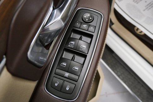 Used 2015 RAM 1500 Laramie w/ Convenience Group image 14