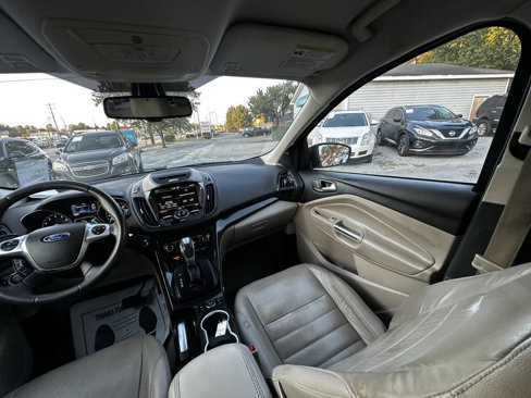 Used 2015 Ford Escape Titanium image 22