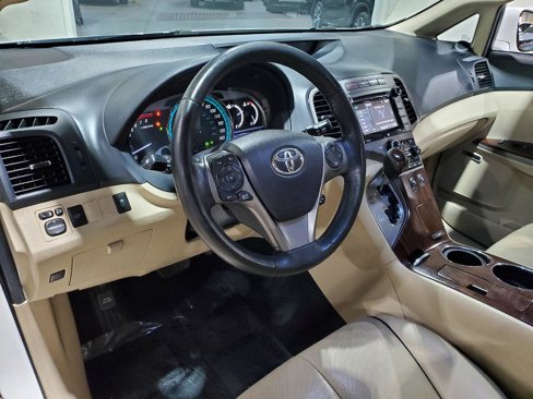 Used 2015 Toyota Venza XLE image 7