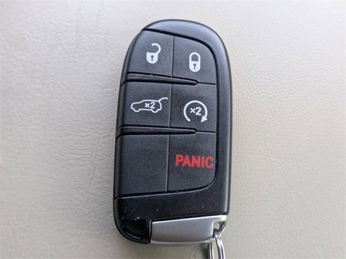Used 2014 Jeep Grand Cherokee Limited image 29