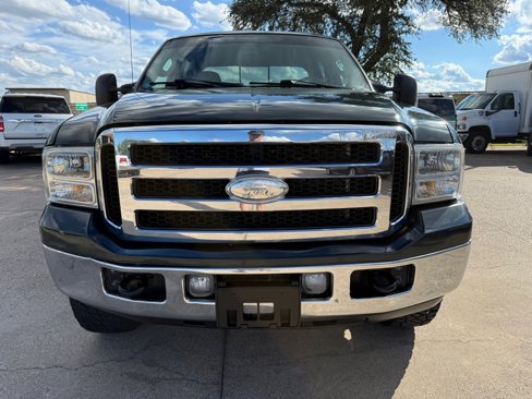 Used 2006 Ford F250 4x4 Crew Cab Super Duty image 2