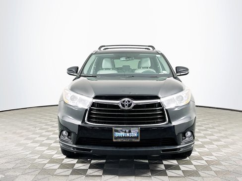 Used 2015 Toyota Highlander XLE image 2