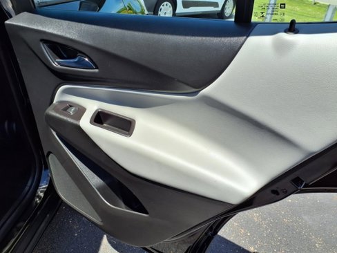 Used 2020 Chevrolet Equinox LS image 19