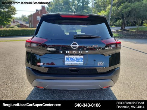 Used 2023 Nissan Rogue SV image 11