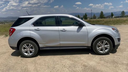 Used 2017 Chevrolet Equinox LS image 9