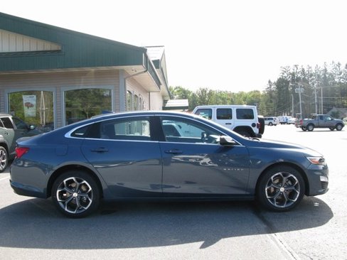 Used 2024 Chevrolet Malibu LT image 3