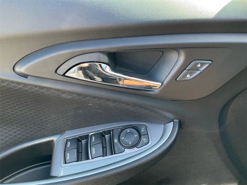 Used 2024 Chevrolet Malibu LT image 25