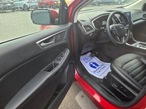 Used 2021 Ford Edge SEL w/ Convenience Package image 6