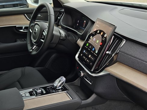 New 2025 Volvo XC90 B6 Core w/ Protection Package image 38