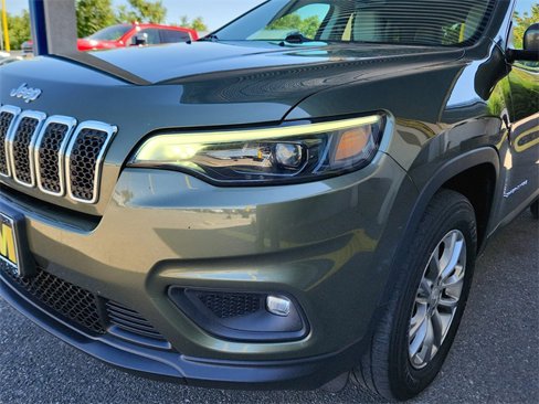 Used 2021 Jeep Cherokee Latitude Lux w/ Comfort/Convenience Group image 10