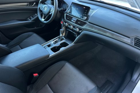 Used 2018 Honda Accord LX image 15