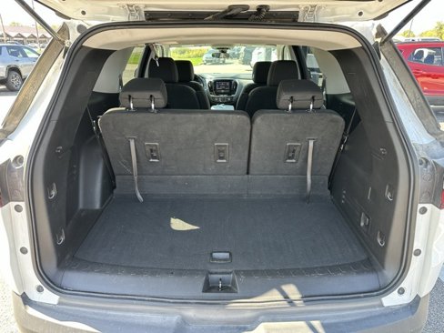 Used 2020 Chevrolet Traverse LT image 18