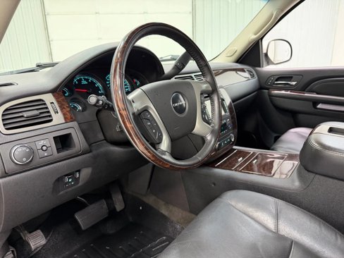 Used 2010 GMC Yukon Denali image 12