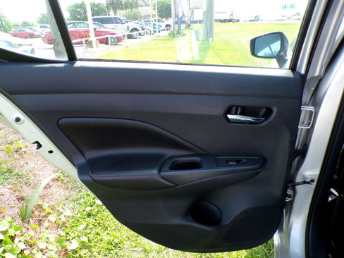 Used 2020 Nissan Versa SR w/ Convenience Package image 33