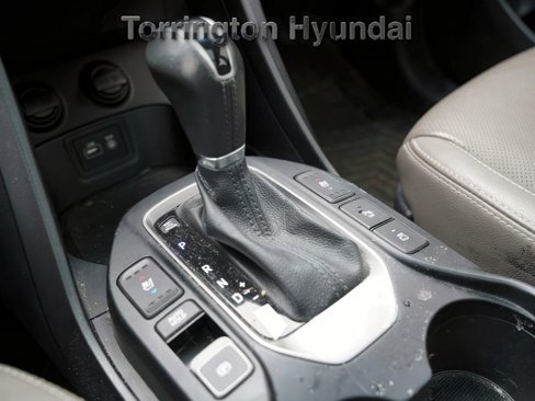 Used 2018 Hyundai Santa Fe Limited image 17
