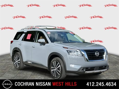 Certified 2025 Nissan Pathfinder Platinum image 1