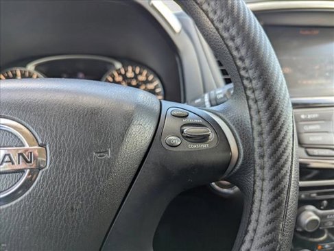 Used 2018 Nissan Pathfinder S image 15