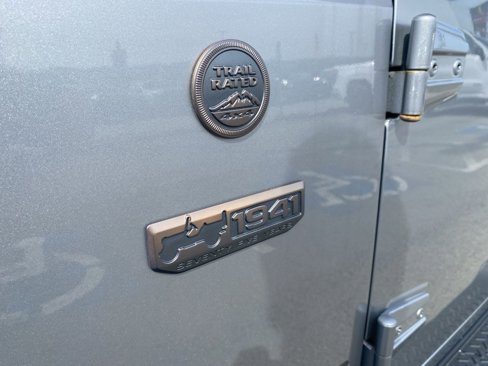 Used 2017 Jeep Wrangler Unlimited Sahara image 8