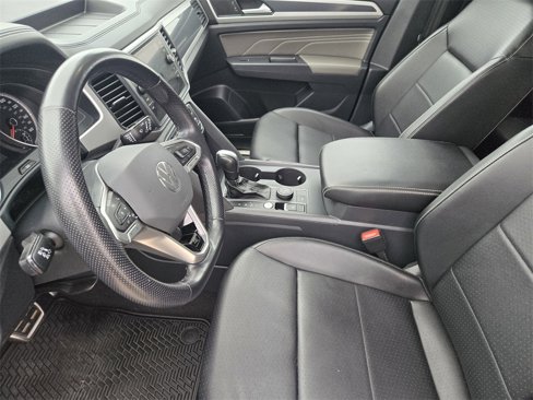 Used 2021 Volkswagen Atlas SE w/ Towing Package image 15