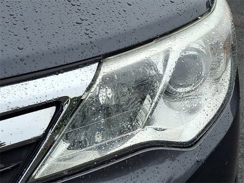 Used 2012 Toyota Camry image 9