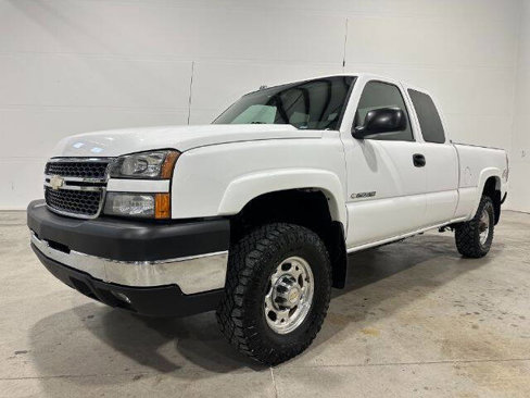 Used 2005 Chevrolet Silverado 2500 LS image 1