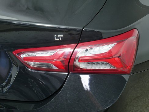 Used 2022 Chevrolet Malibu LT image 12