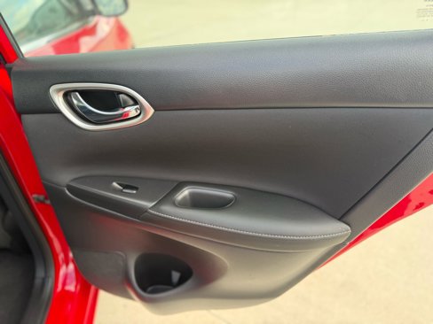 Used 2018 Nissan Sentra SV image 21