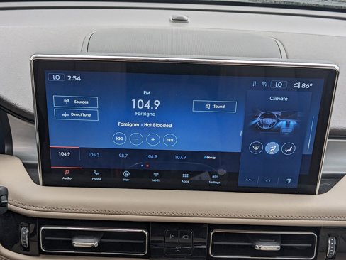 Certified 2023 Lincoln Nautilus AWD w/ Premium Package image 17
