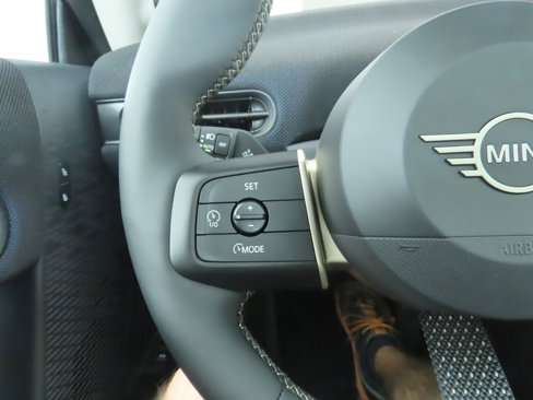 Certified 2025 MINI Cooper 2-Door Hardtop image 11