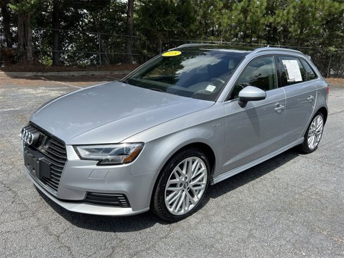 Used 2018 Audi A3 e-tron Premium Plus w/ Premium Plus Package image 3