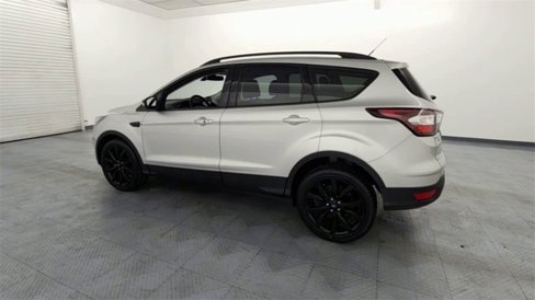 Used 2017 Ford Escape Titanium image 6