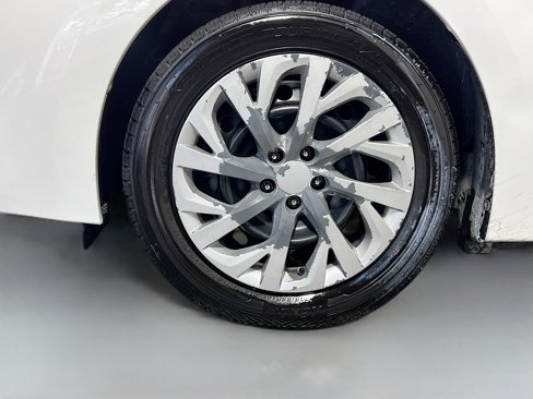 Used 2019 Toyota Corolla LE image 14