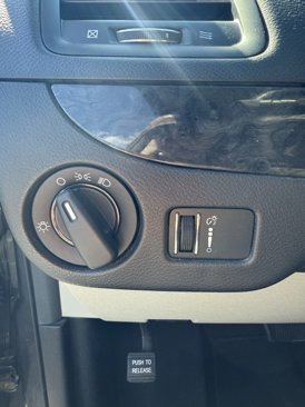 Used 2016 Dodge Grand Caravan SXT image 25
