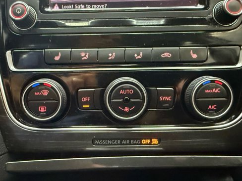 Used 2017 Volkswagen Passat 1.8T SE image 21