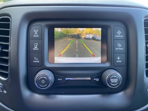Used 2018 Jeep Compass Sport image 18