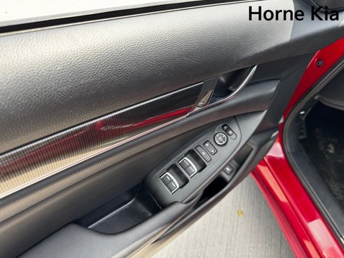 Used 2019 Honda Accord Sport image 11