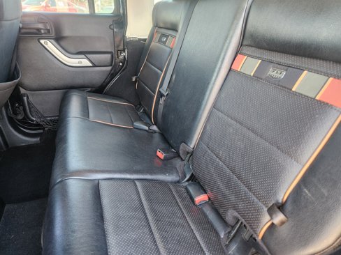 Used 2011 Jeep Wrangler Unlimited 70th Anniversary w/ Connectivity Group image 19