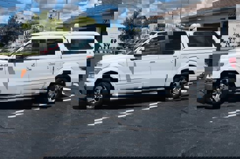 Used 2010 Ford F150 Lariat image 10