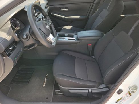 Used 2025 Nissan Sentra SV image 5