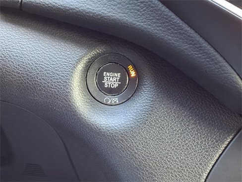 Used 2021 Jeep Cherokee Limited image 8