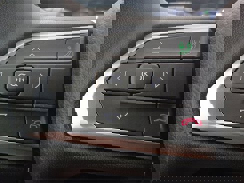 Used 2024 Jeep Compass Limited image 21