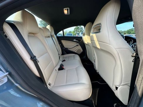 Used 2014 Mercedes-Benz CLA 250 image 33