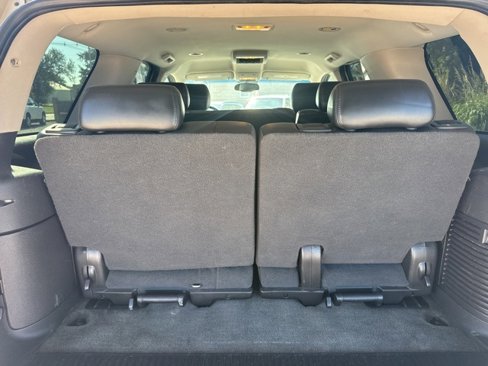 Used 2010 Chevrolet Tahoe LS image 9