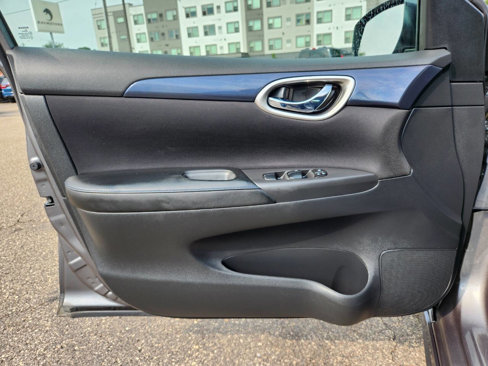 Used 2017 Nissan Sentra SR w/ Protection Package image 19