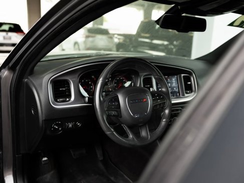Used 2019 Dodge Charger SXT w/ Blacktop Package image 11