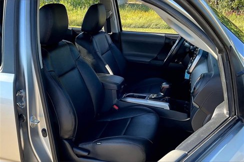 Used 2022 Toyota Tacoma SR5 image 7
