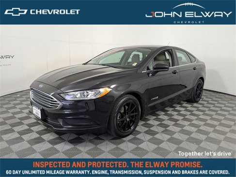 Used 2017 Ford Fusion SE image 1